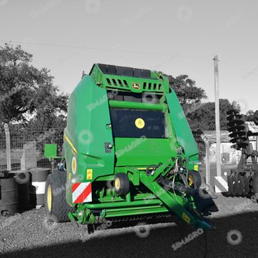 ENFARDADORA JOHN DEERE V461M USADA